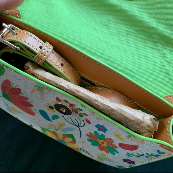 TINKER BELL DOONEY AND BOURKE CROSSBODY BAG WORN COUPLES OF TIMES LIKE NEW c - Picture 4 of 6